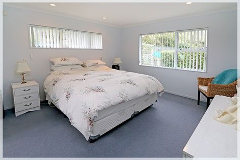 Photo of property in 2 Meretini Place, Foxton, 4814