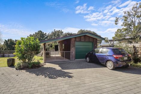 Photo of property in 20 Frimley Terrace, Waikanae Beach, Waikanae, 5036