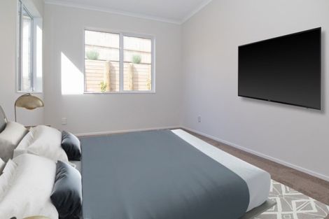 Photo of property in 8 Franheim Crescent, Orewa, 0931