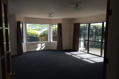 Photo of property in 6 Ellwood Place, Churton Park, Wellington, 6037