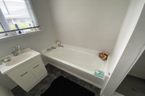 Photo of property in 24 Cutts Road, Russley, Christchurch, 8042