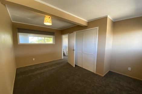 Photo of property in 1412 Whangaparaoa Road, Army Bay, Whangaparaoa, 0930