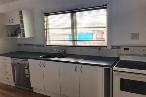 Photo of property in 31 Evans Road, Weymouth, Auckland, 2103