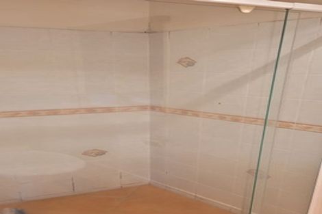 Photo of property in 3b Charlenne Close, Ranui, Auckland, 0612