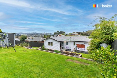 Photo of property in 25 Elwyn Crescent, Green Island, Dunedin, 9018