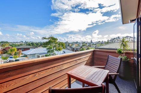 Photo of property in 2/13 Delamare Court, Sunnynook, Auckland, 0632