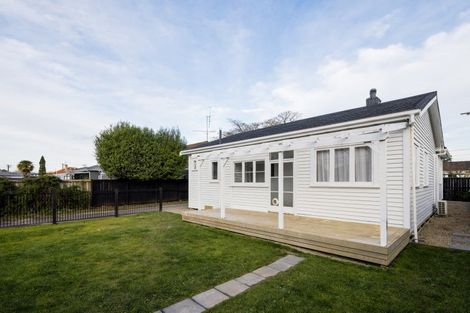 Photo of property in 74 Rimu Street, Maeroa, Hamilton, 3200