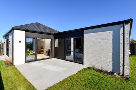 Photo of property in 15 Tiroake Street, Ruakura, 3214