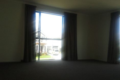 Photo of property in 53 Popokatea Drive, Takanini, 2112
