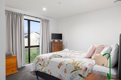 Photo of property in 5 Remutaka Lane, Carterton, 5713