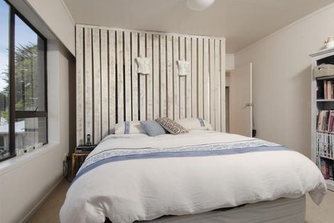 Photo of property in 2/533 Beach Road, Murrays Bay, Auckland, 0630