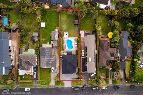 Photo of property in 172 Bleakhouse Road, Mellons Bay, Auckland, 2014