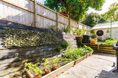 Photo of property in 12 Whangarei Heads Road, Onerahi, Whangarei, 0110