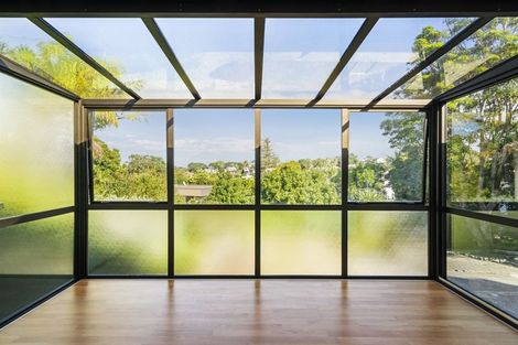 Photo of property in 1/2 Orewa Street, Torbay, Auckland, 0630