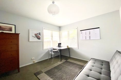 Photo of property in 67 Beach Road, Te Atatu Peninsula, Auckland, 0610