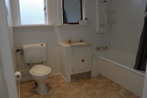 Photo of property in 28 Charles Road, Hannahs Bay, Rotorua, 3010