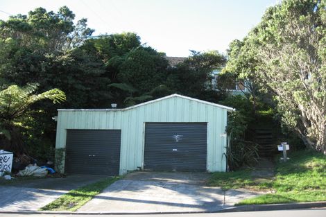 Photo of property in 111 Black Rock Road, Newlands, Wellington, 6037