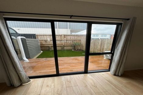 Photo of property in 3/6 Kereru Street, Henderson, Auckland, 0612