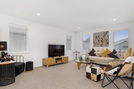 Photo of property in 5 Hanlow Place, Pyes Pa, Tauranga, 3112