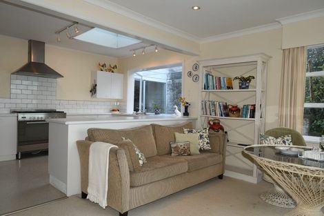 Photo of property in 108 Seatoun Heights Road, Seatoun, Wellington, 6022