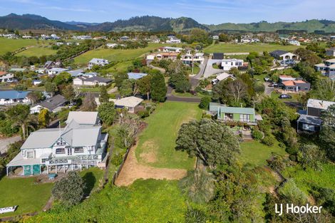 Photo of property in 22 Pohutukawa Drive, Athenree, Waihi Beach, 3177