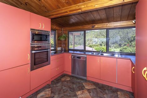 Photo of property in 77 Grange Road, Hahei, Whitianga, 3591