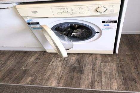 Photo of property in 2/39 Bayview Road, Bayview, Auckland, 0629