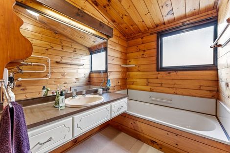 Photo of property in 804 Whangaparaoa Road, Manly, Whangaparaoa, 0930