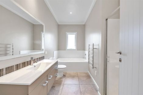 Photo of property in 3 John Gill Road, Cockle Bay, Auckland, 2014