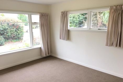 Photo of property in 18 Avonhead Road, Avonhead, Christchurch, 8042