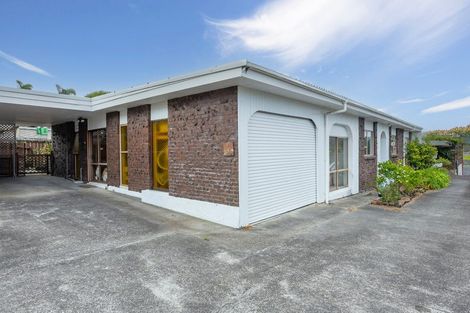 Photo of property in 1/51a View Road, Henderson, Auckland, 0612