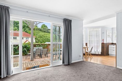 Photo of property in 32 Milton Road, Bluff Hill, Napier, 4110