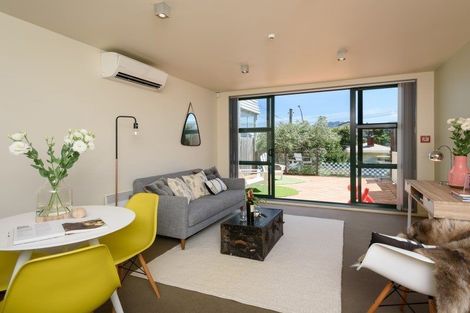 Photo of property in 50a Hawker Street, Mount Victoria, Wellington, 6011