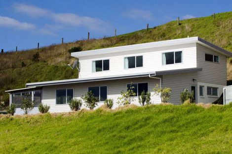 Photo of property in 12 Opoi Lane, Cable Bay, 0420