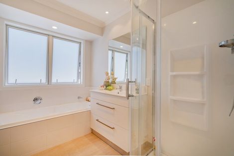 Photo of property in 120 Kupe Drive, Whitianga, 3510