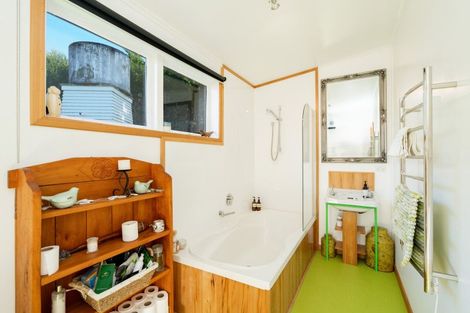 Photo of property in 6 Quarry Hills Fortification Road, Quarry Hills, Tokanui, 9884