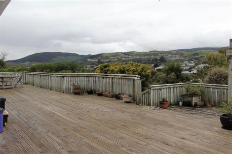 Photo of property in 15 Tainui Terrace, Tawa, Wellington, 5028