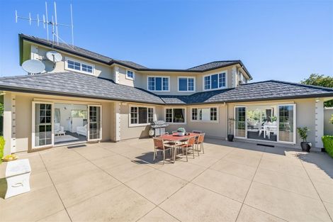 Photo of property in 18 Emerald Hill Drive, Birchville, Upper Hutt, 5018