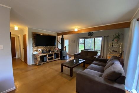 Photo of property in 28 Castle Street, Eltham, 4322