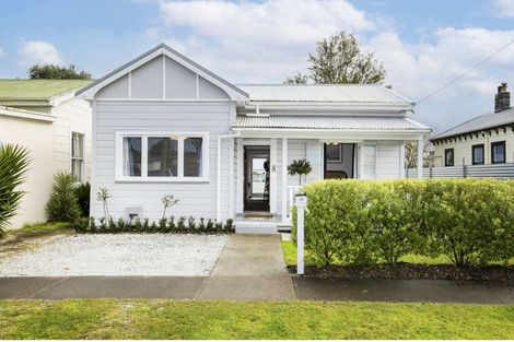 Photo of property in 43 Disraeli Street, Gisborne, 4010