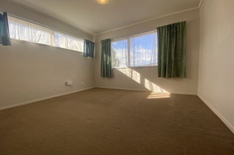 Photo of property in 37 Spence Road, Henderson, Auckland, 0612
