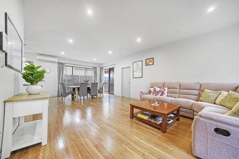 Photo of property in 8 Moville Drive, Flat Bush, Auckland, 2019