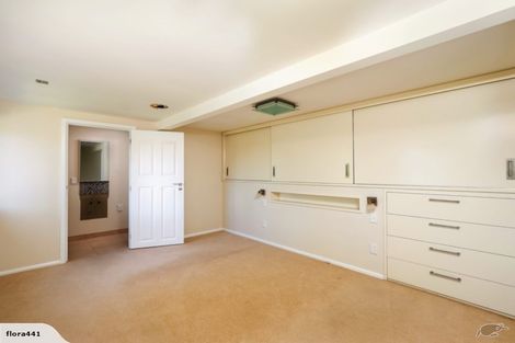 Photo of property in 27 Walkers Road, Lyttelton, 8082