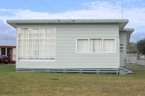 Photo of property in 103a Riverview Road, Whangamata, 3620