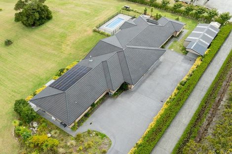 Photo of property in 165b Oraha Road, Kumeu, 0892