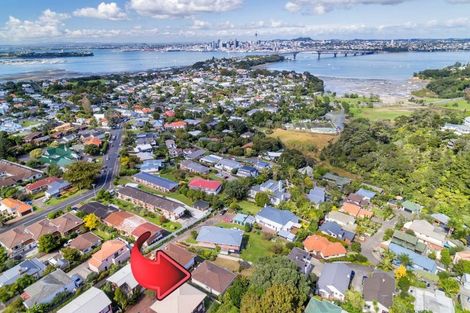 Photo of property in 2/78a Onewa Road, Northcote Point, Auckland, 0627