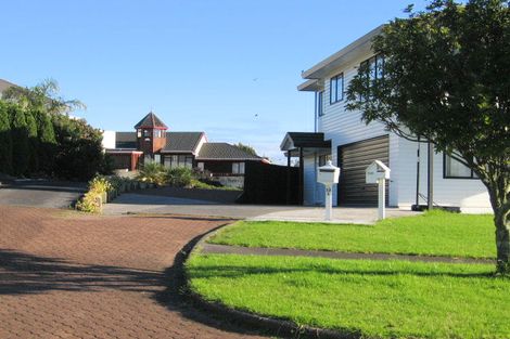 Photo of property in 1/13 Rakaia Rise, Clover Park, Auckland, 2019