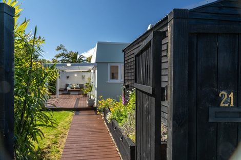 Photo of property in 21 Government Road, Raglan, 3225