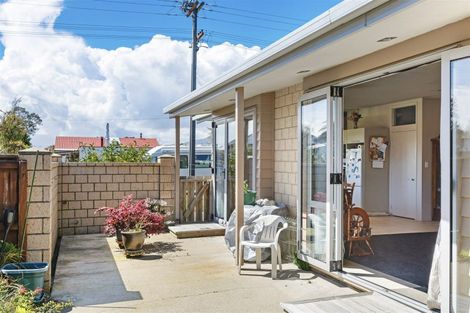 Photo of property in 30 Russell Street, Westport, 7825