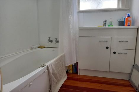 Photo of property in 8 Mark Avenue, Paparangi, Wellington, 6037